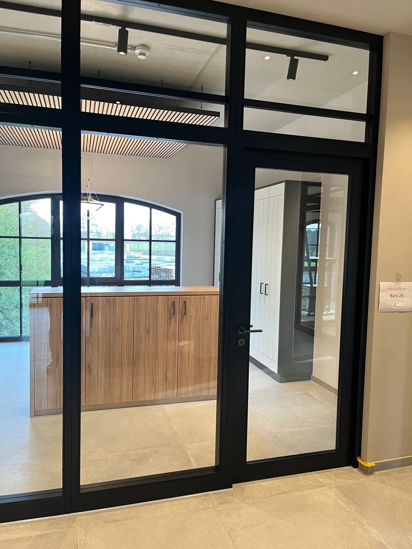 Verwaltungsgebäude TG – Bild 3